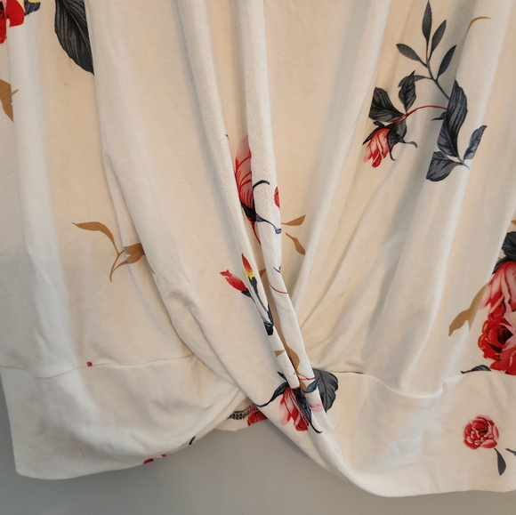 NWT AnyDoll Floral Print Soft Tank Top.  Size L.   Beautiful with waist gathered - Picture 2 of 5